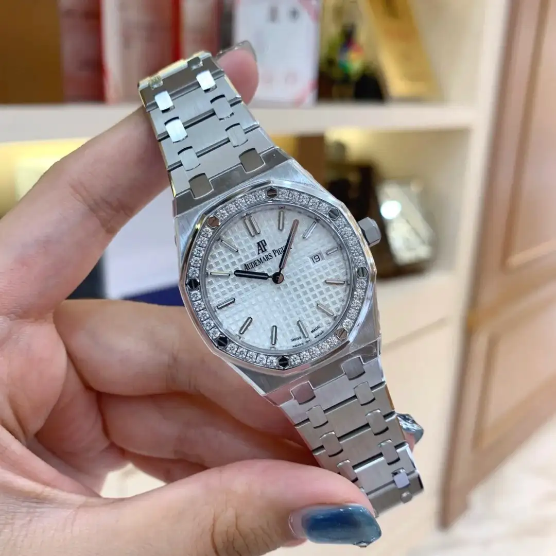 Audemars Piguet Royal Oak Quartz Silver 67651ST.ZZ.1261ST.01 - view 6