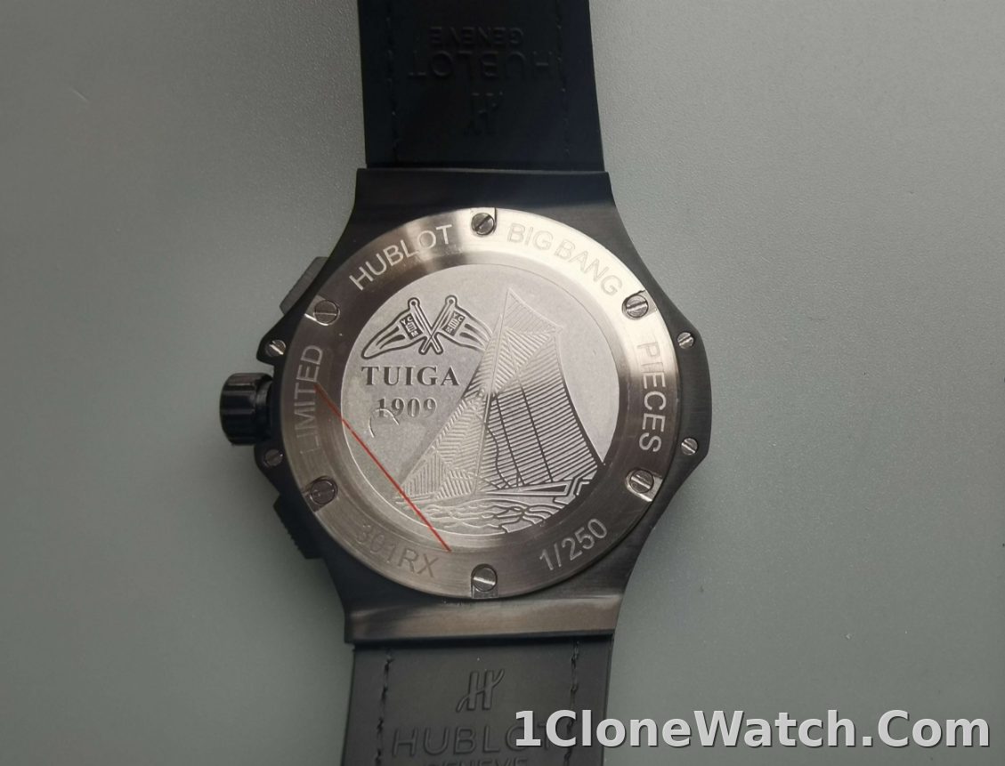Hublot 44mm 301.QX.1740.GR Men Quartz 44 MM - detail