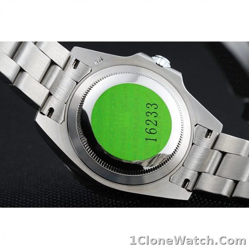 Rolex Submariner 41mm Green Dial 1454151 - detail