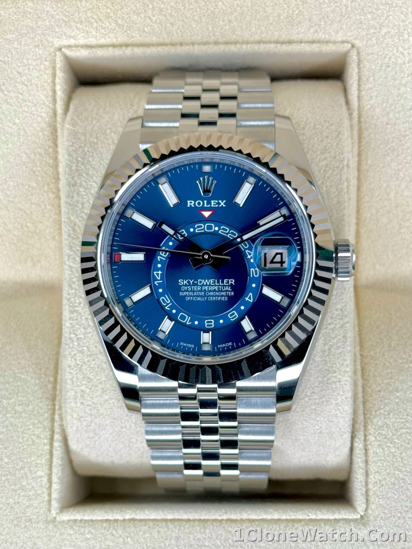 Superclone Rolex Sky-Dweller 42 mm Bright blue Dial 336934 Jubilee - detail
