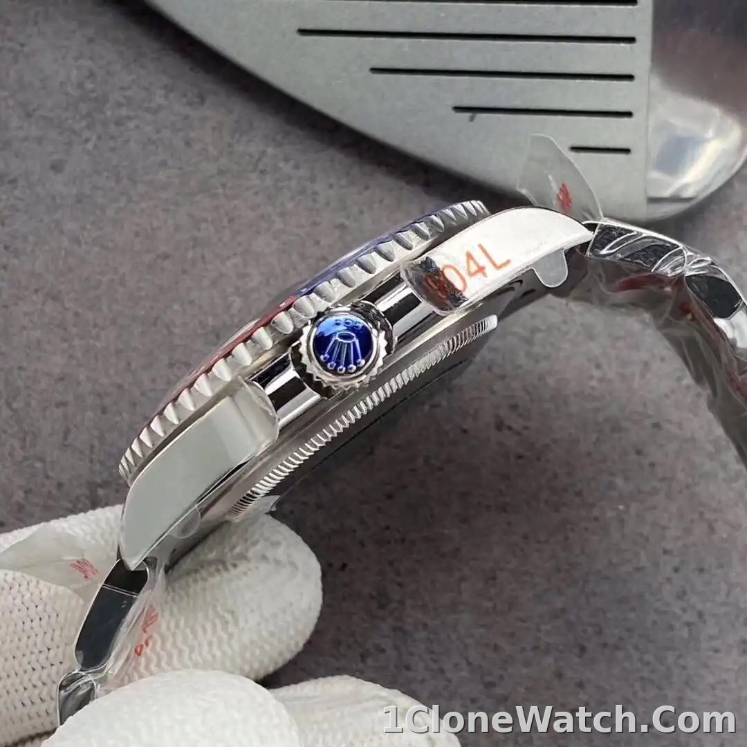 Superclone Rolex GMT-Master II 40mm 126710BLRO  Pepsi  Oyster - detail