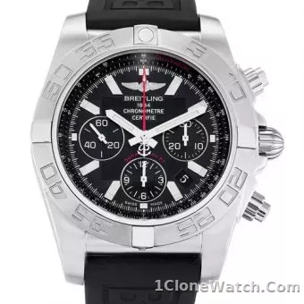 Breitling Chronomat B13352 - detail