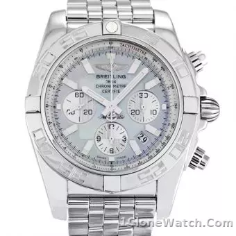 Breitling Chronomat Evolution B13356 - detail