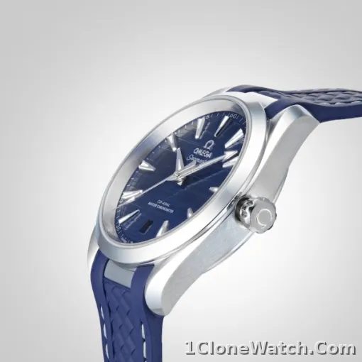 Omega Seamaster Aqua Terra Men Automatic Blue Rubber Watch O22012382003001 - detail
