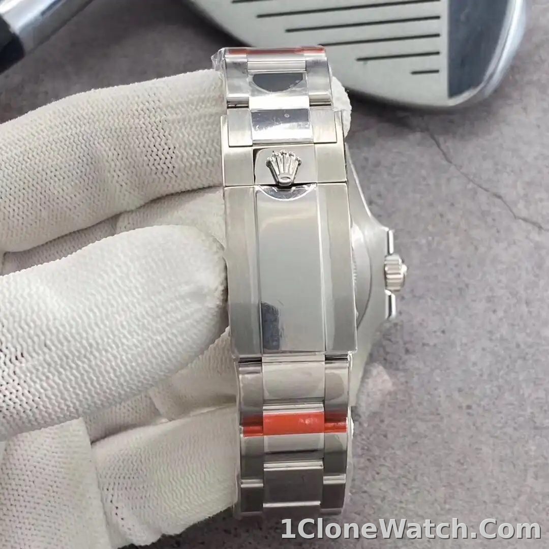 Rolex GMT-Master II 40mm 126710BLRO  Pepsi  Oyster - detail