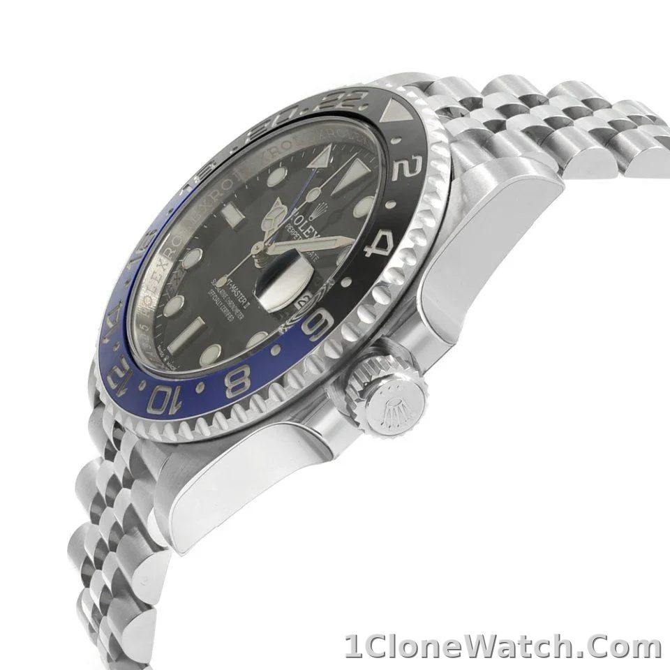 Superclone Rolex GMT-Master II Black Dial 126710BLNR  Batgirl - detail