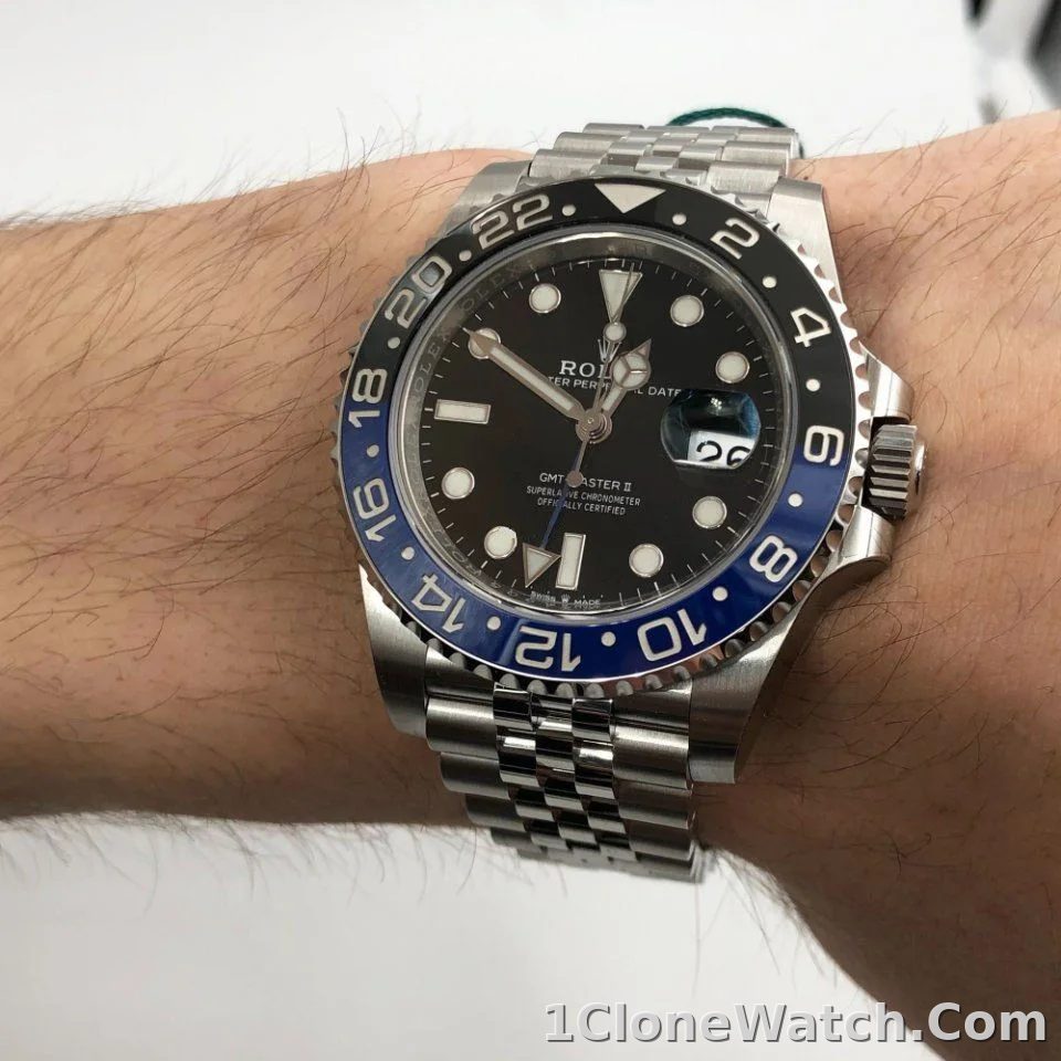 Superclone Rolex GMT-Master II Black Dial 126710BLNR  Batgirl - detail