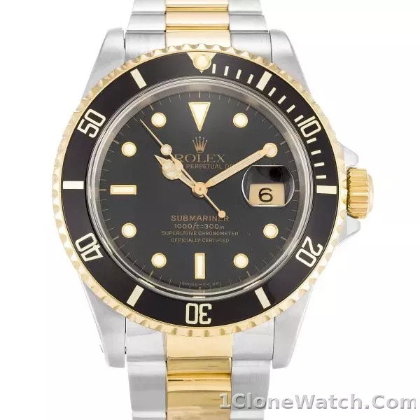 Rolex Submariner 114060 - detail