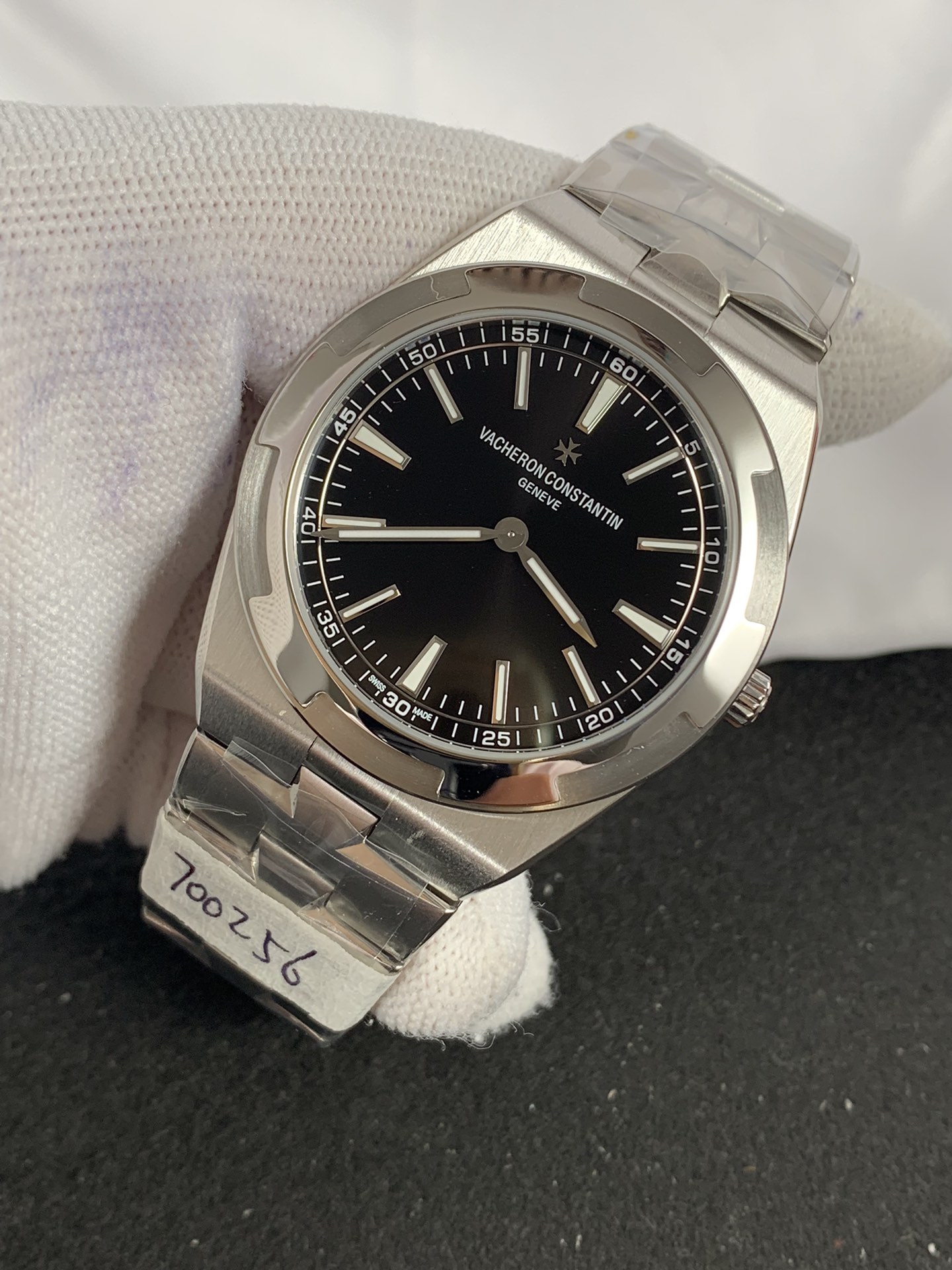 Vacheron Constantin Overseas 4500 Black - view 3