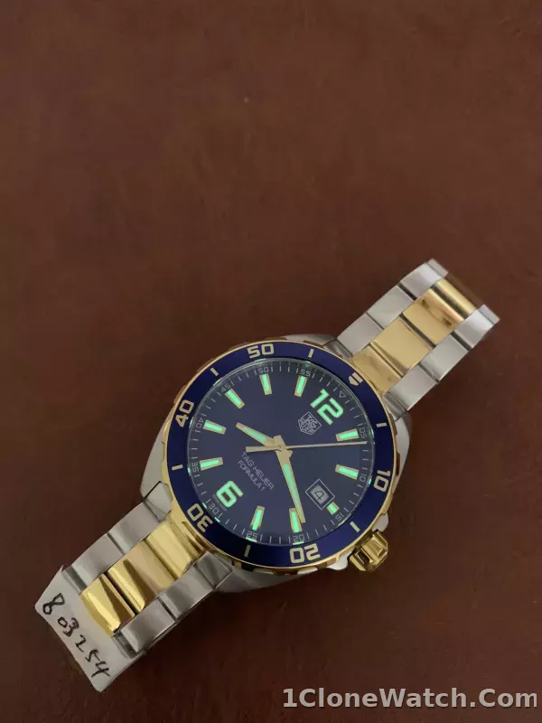 Tag Heuer Formula 1 quartz Ref. WAZ1120.BB0879 - detail